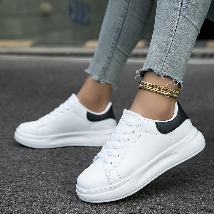 Dame sneakers med snørelukning