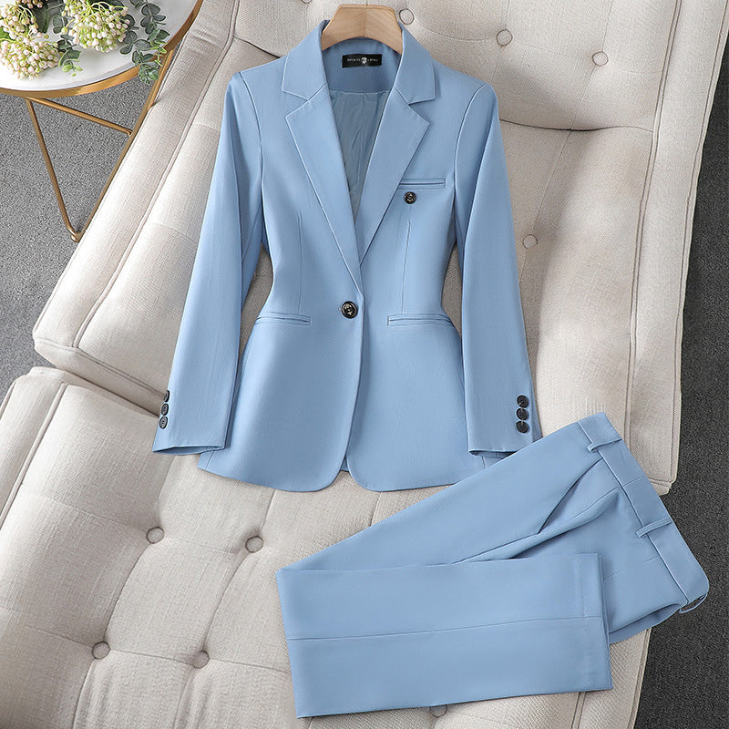 Damebuksedragt med blazer og let figursyet buks