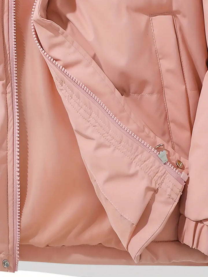 Foret dame vinterjakke med hætte og quiltet design