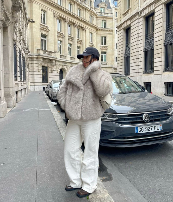 Kort damefrakke med bælte