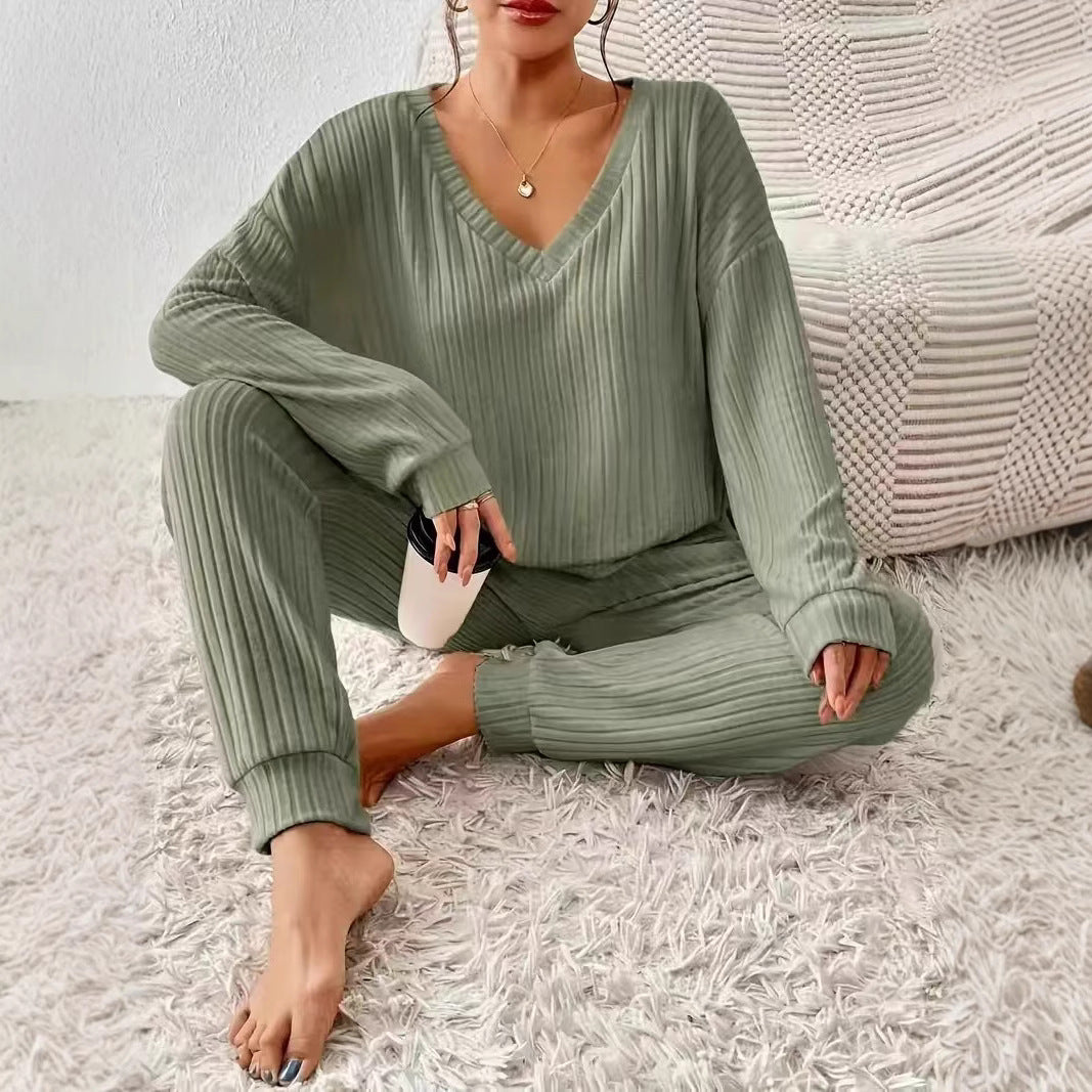 Loungewear-sæt til kvinder med V-hals