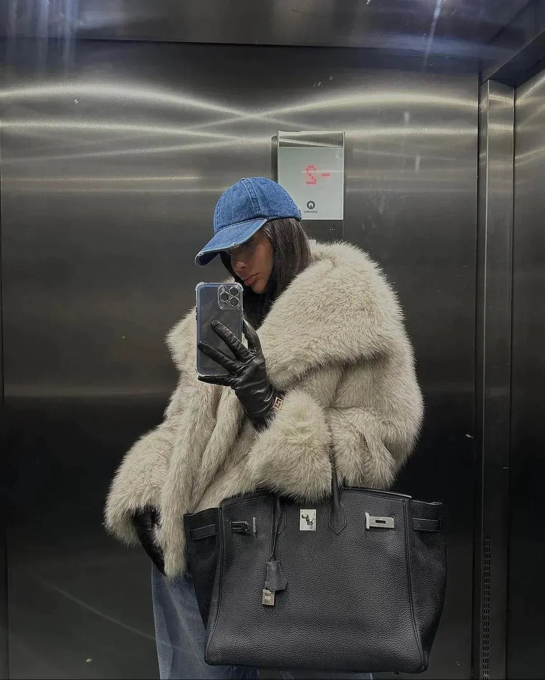 Kort damefrakke med bælte