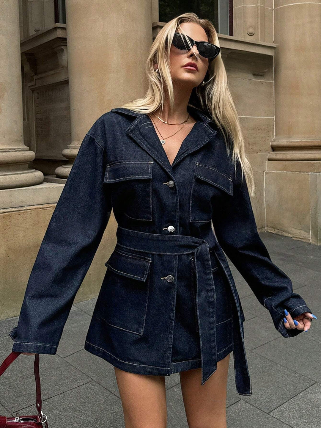 Denim blazerjakke til kvinder med bælte