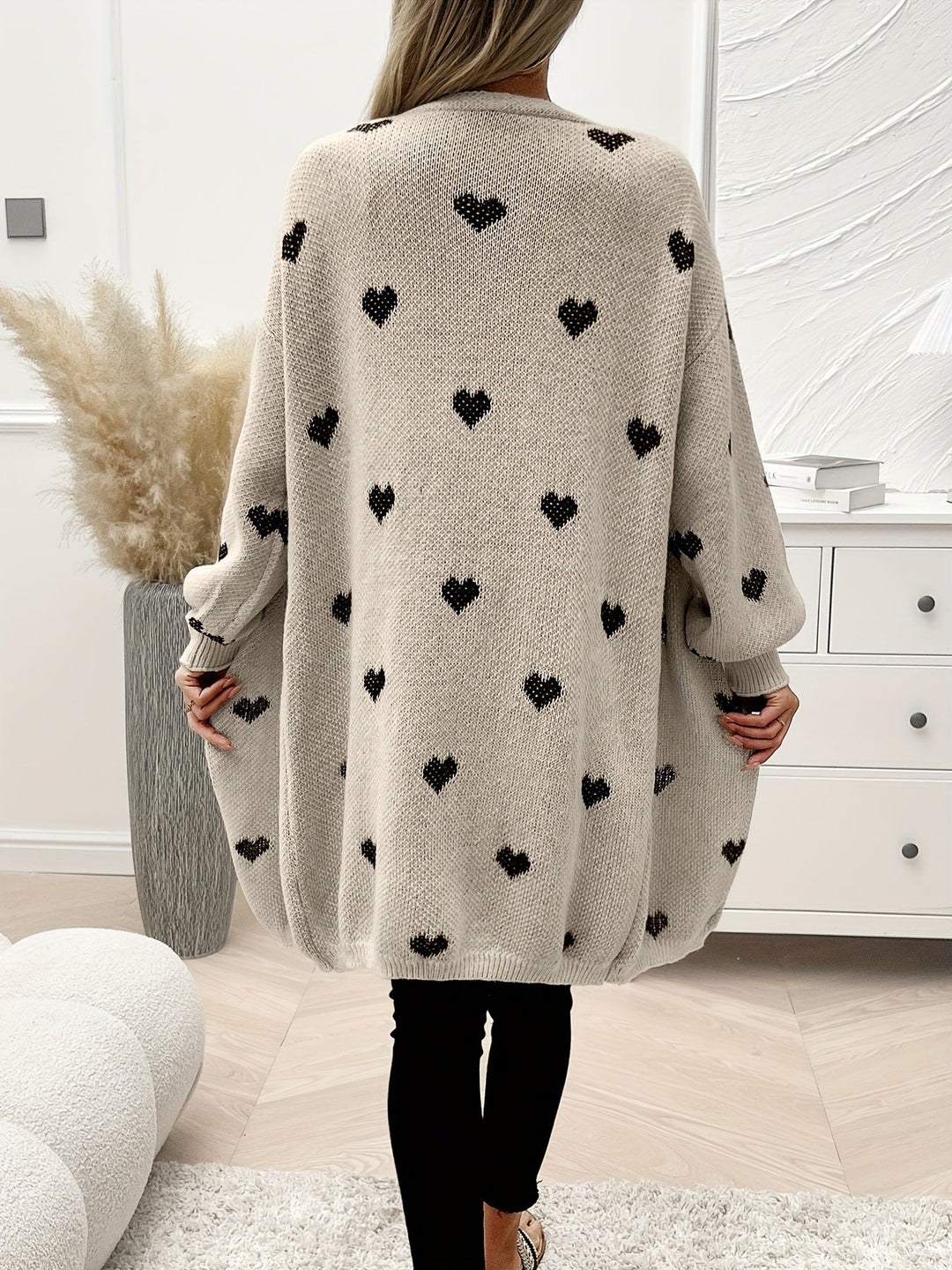 Cardigan til kvinder med hjertemønster og knapper