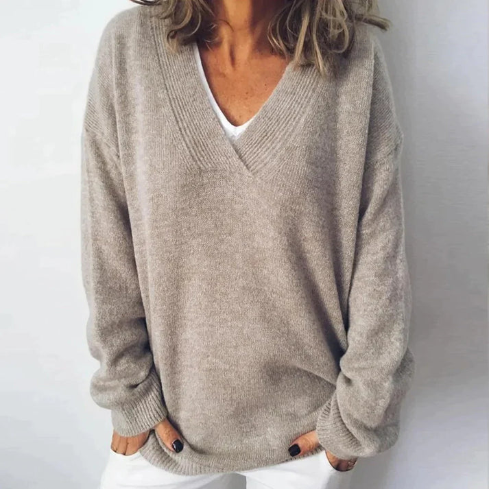 Beige dame striktrøje med V-hals