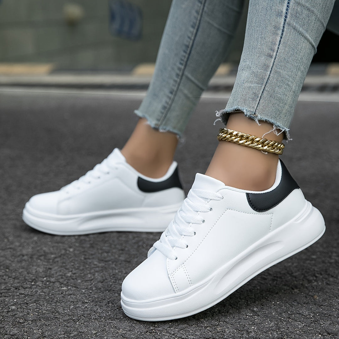 Dame sneakers med snørelukning