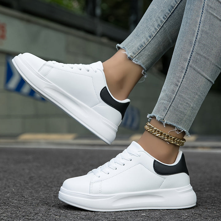 Dame sneakers med snørelukning