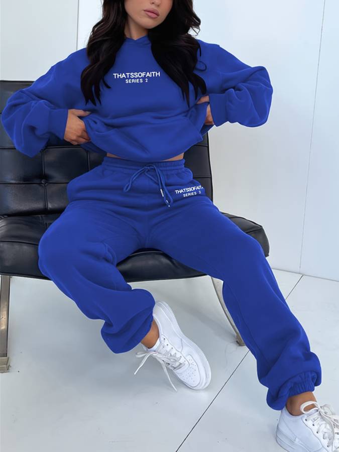 Todelt jogging sæt til damer – hoodie og bukser i afslappet stil