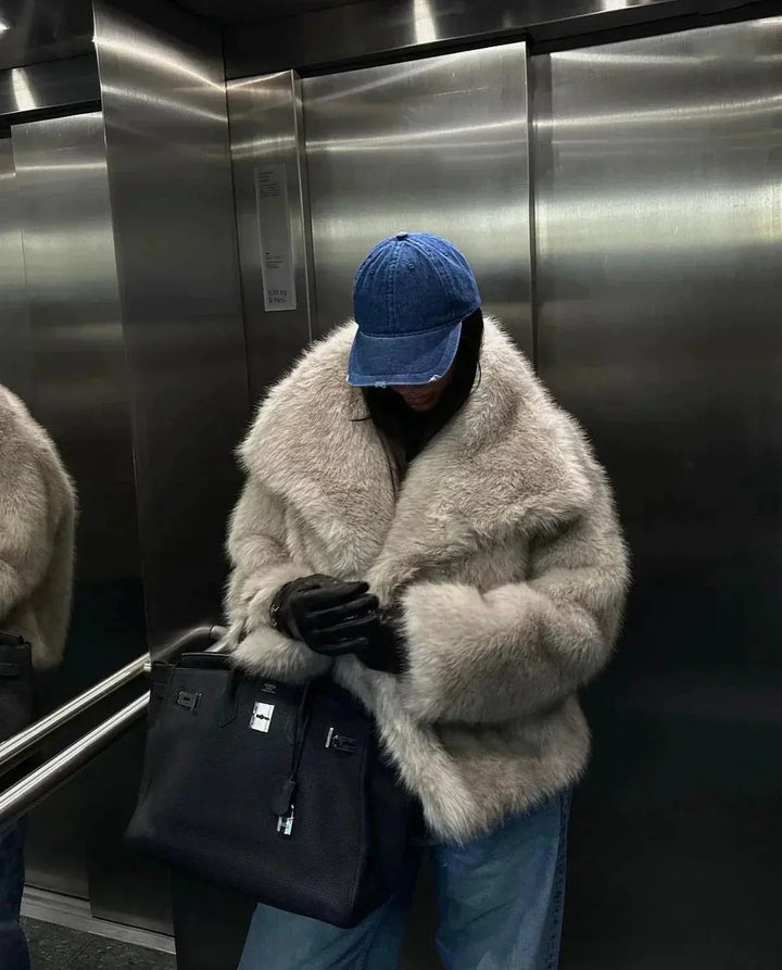 Kort damefrakke med look