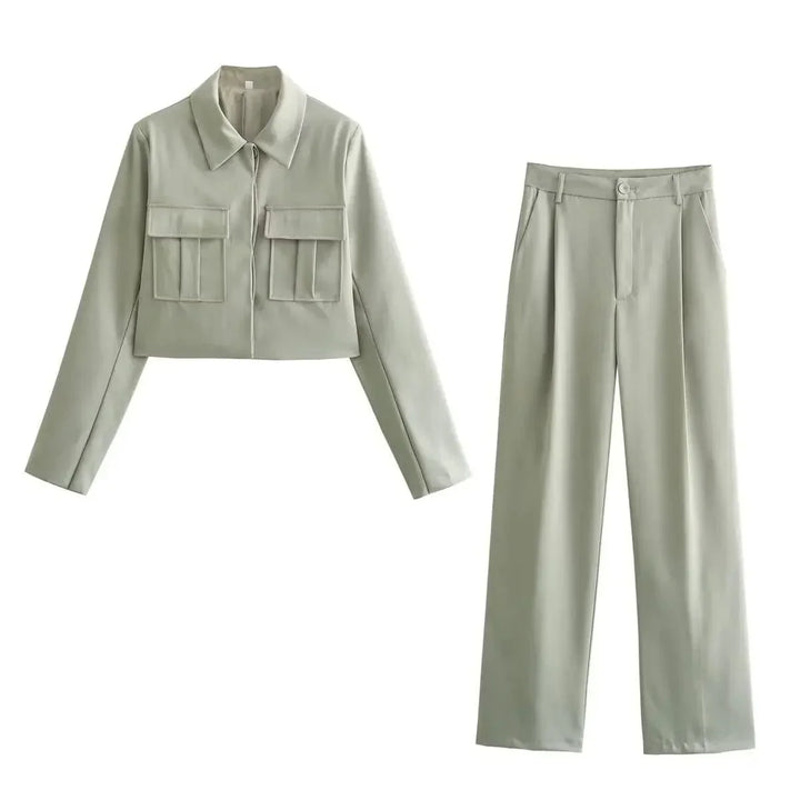 To-delt dame sæt med cropped blazer og højtaljede bukser
