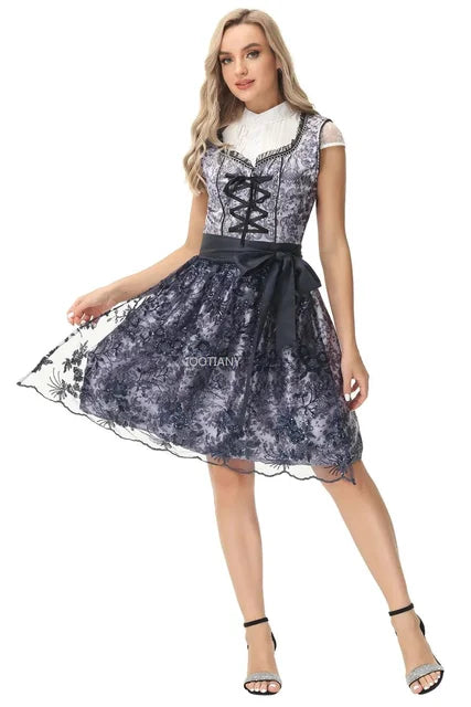 Traditionel dame dirndl til Oktoberfest