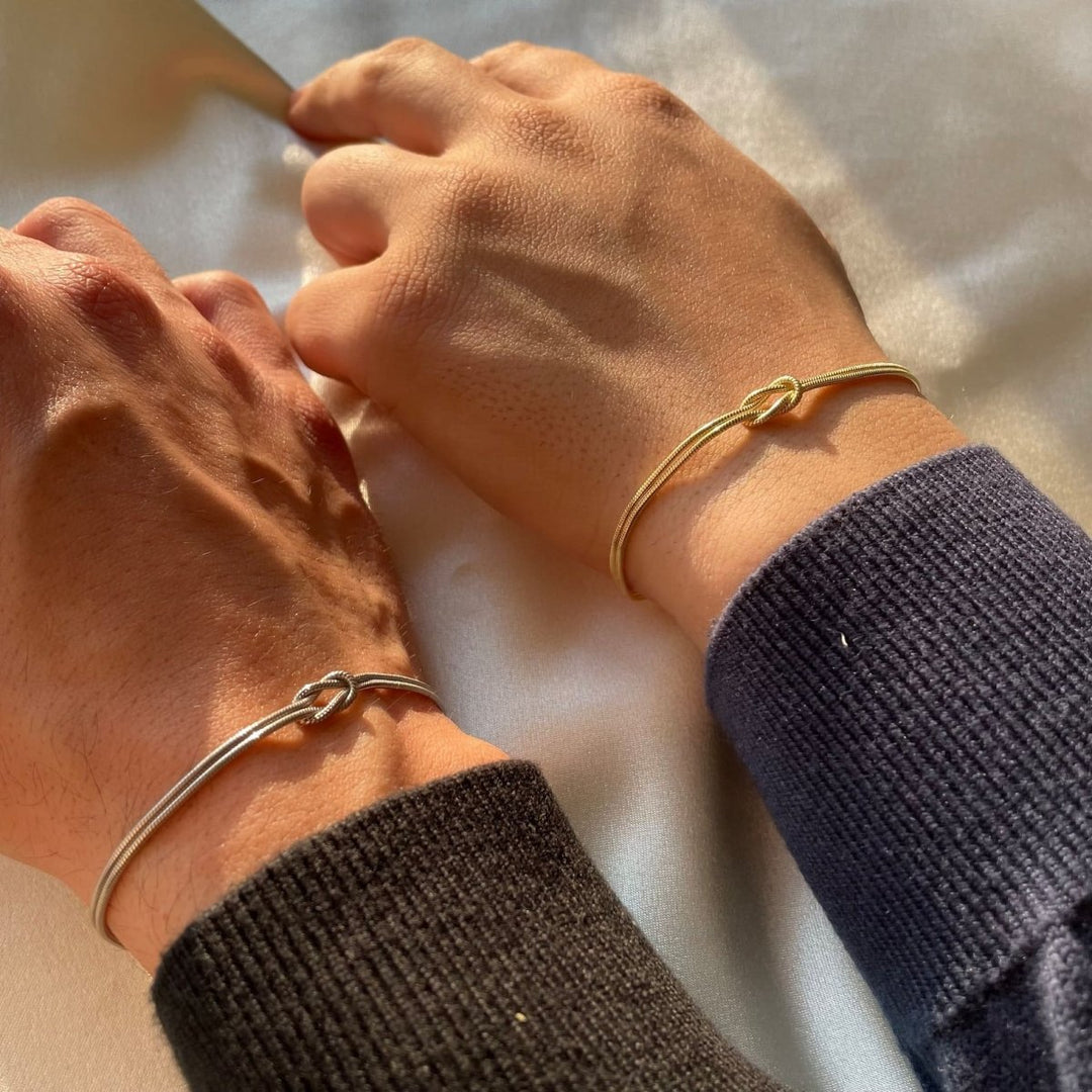 Romantisk armbånd med knudedetaljer