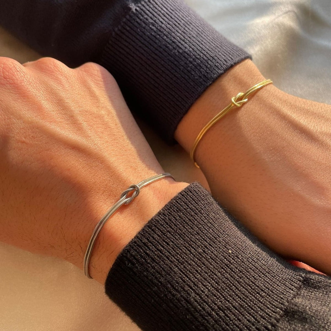 Romantisk armbånd med knudedetaljer
