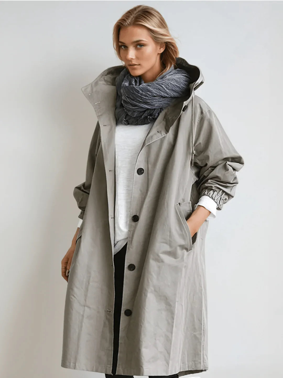 Dame trenchcoat med hætte og taljejustering